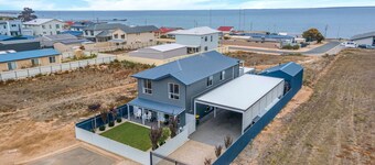 Saltwater Breeze - Ocean Views 5BR Beach House