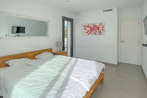 3 Schlafzimmer, Bügeleisen/Bügelbrett, WLAN, Bettwäsche