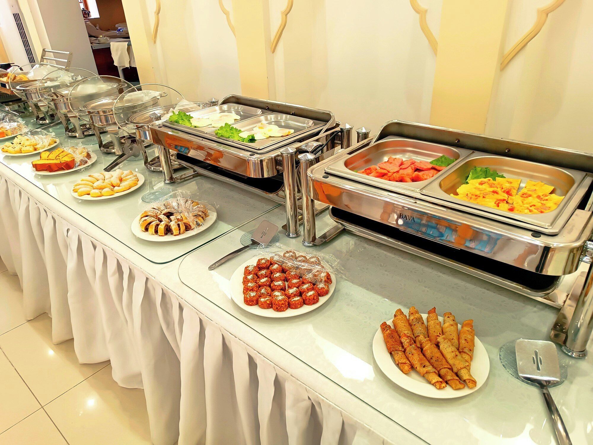 包含每日当地美食早餐