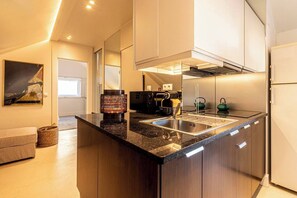 Fridge, microwave, stovetop