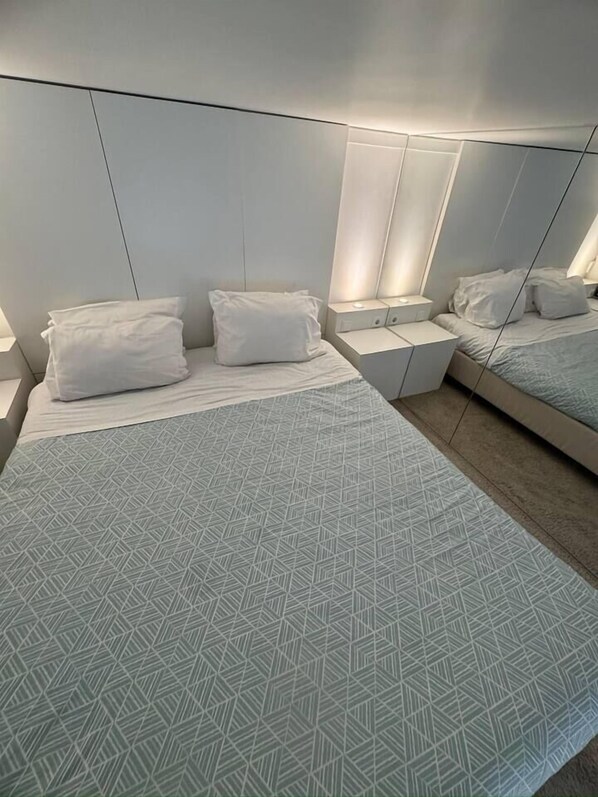 Iron/ironing board, WiFi, bed sheets