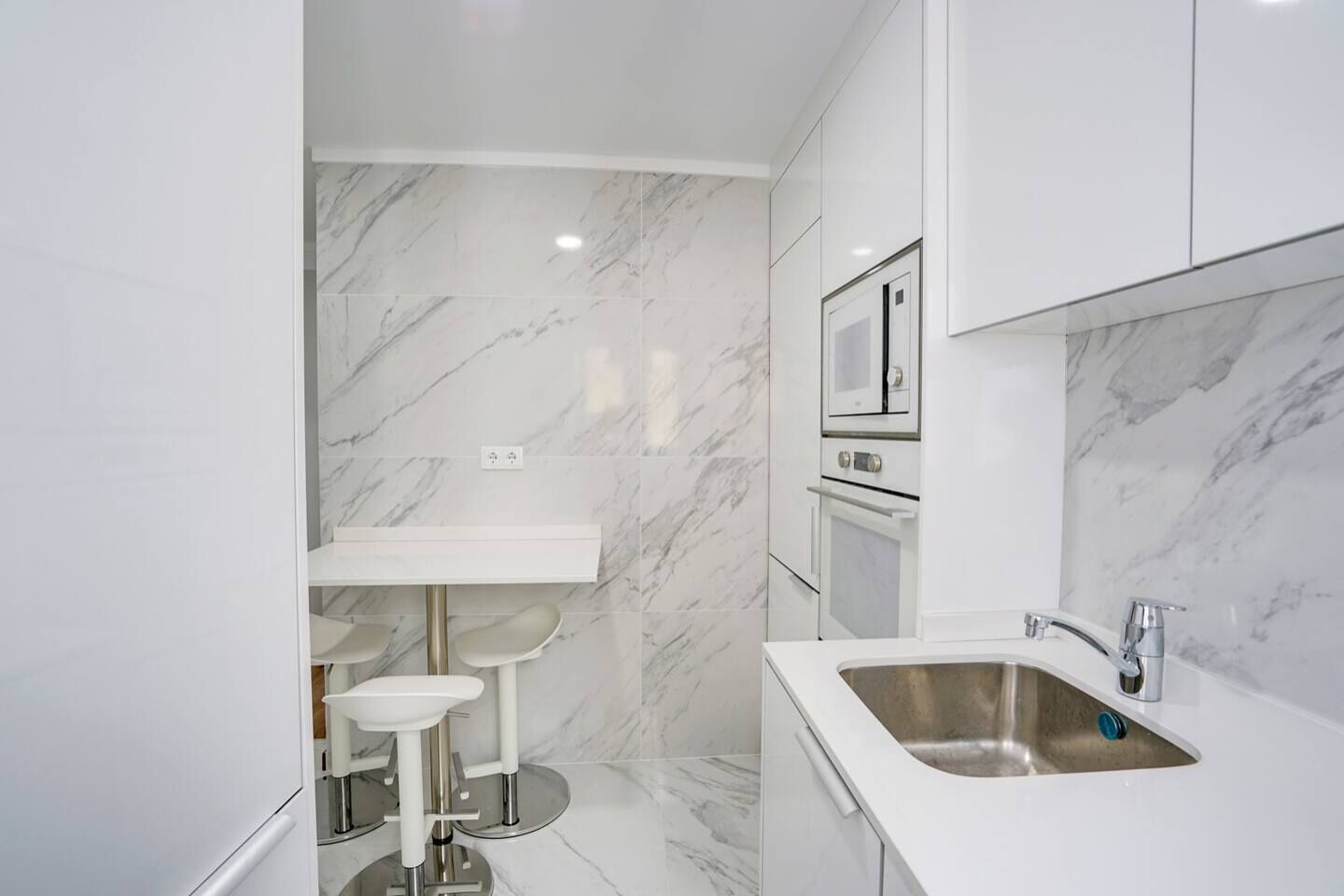 Réfrigérateur, plaque de cuisson