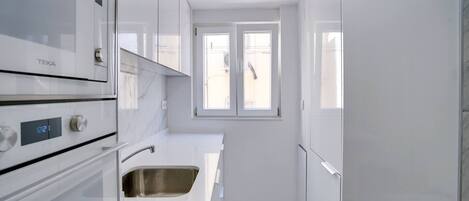 Fridge, stovetop, cookware/dishes/utensils