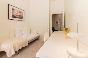 3 chambres, fer et planche à repasser, Wi-Fi, draps fournis