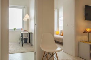 3 室のベッドルーム、アイロン / アイロン台、WiFi、ベッドシーツ