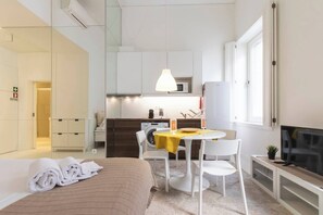 1 chambre, fer et planche à repasser, Wi-Fi, draps fournis