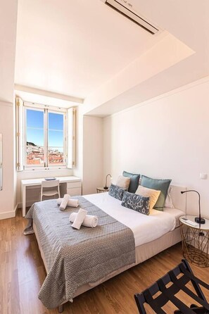 2 bedrooms, WiFi, bed sheets