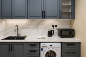 Appartement, 2 chambres, accessible aux personnes à mobilité réduite, balcon | Cuisine privée