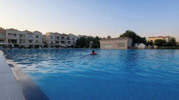 Căn hộ, 2 phòng ngủ, phù hợp cho người khuyết tật, ban công | Hồ bơi | Hồ bơi ngoài trời