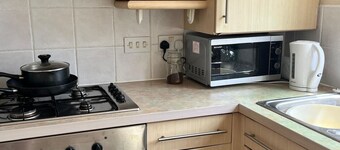 Canal Way- Cozy 3-Bed House