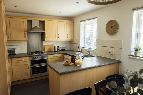 Greenfields House Ashford