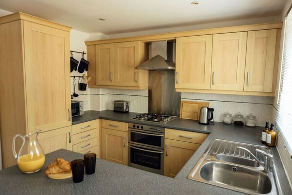 Fridge, microwave, dishwasher, toaster