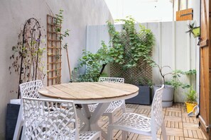 Apartment | Dining