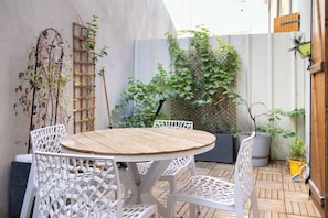 Apartment | Dining