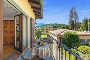 Family House, 3 Bedrooms, Balcony (Casa Ana 2 with Garden & Parking for) | Balcony - Casa Ana - Losone Center (Losone)
