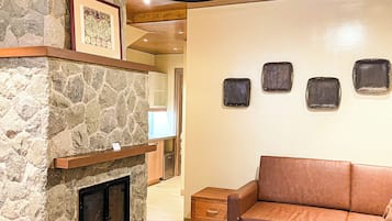 Appartement | Coin séjour | TV connectée de 24 pouces avec chaînes numériques