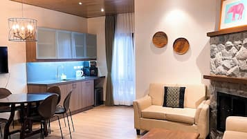 Apartment | Individually decorated, individually furnished, free WiFi, bed sheets