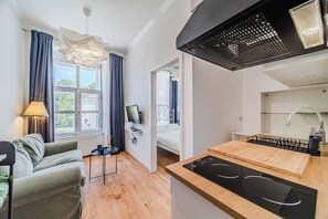 Family Apartment, Multiple Bedrooms (Old Town Heritage Suite 2) | Living room | 32-inch Smart TV with digital channels - Old Town Heritage Suites (Osijek)