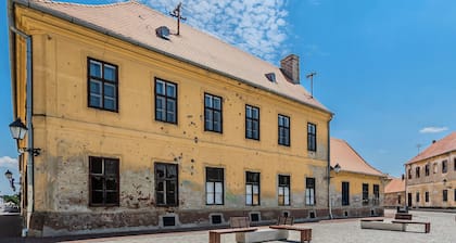 Old Town Heritage Suites