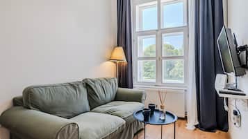 Family Apartment, Multiple Bedrooms (Old Town Heritage Suite 2) | Living room | 32-inch Smart TV with digital channels