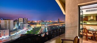 Presidential Luxury Studio Suite with Jacuzzi