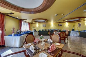 Dining - Relax in Style | Royal Tulip King Comfort (Sharjah)