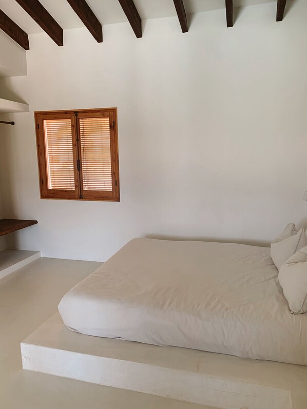 5 chambres, fer et planche à repasser, Wi-Fi gratuit, draps fournis