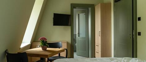 Fer et planche Ă repasser, accĂšs au Wi-Fi (inclus)