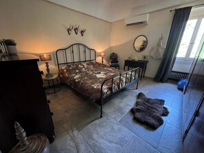 3 bedrooms, Internet