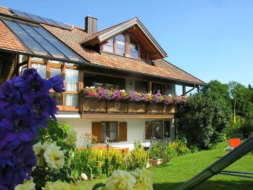 Apartment 'Eiche' with Mountain View, Shared Terrace and Wi-Fi