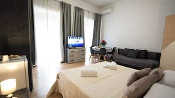 4 camere, ferro/asse da stiro, Wi-Fi, lenzuola