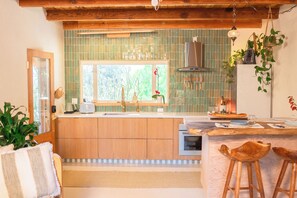 Four, plaque de cuisson