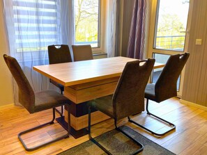 Apartment | Dining - First-floor Apartment in Trier (Trier)