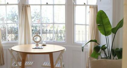 Calm relaxing seaside stay in Ramsgate. With sea view.