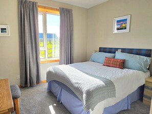 Cottage | 3 bedrooms, individually decorated, individually furnished, free WiFi - 11 Knock (Isle of Lewis)