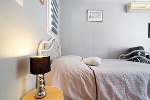 1 bedroom, WiFi, bed sheets - Studio with Shared Pool, Wi-Fi, and Air Conditioning (Montayral)