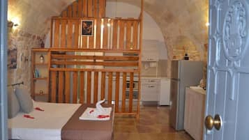 1 bedroom, iron/ironing board, WiFi