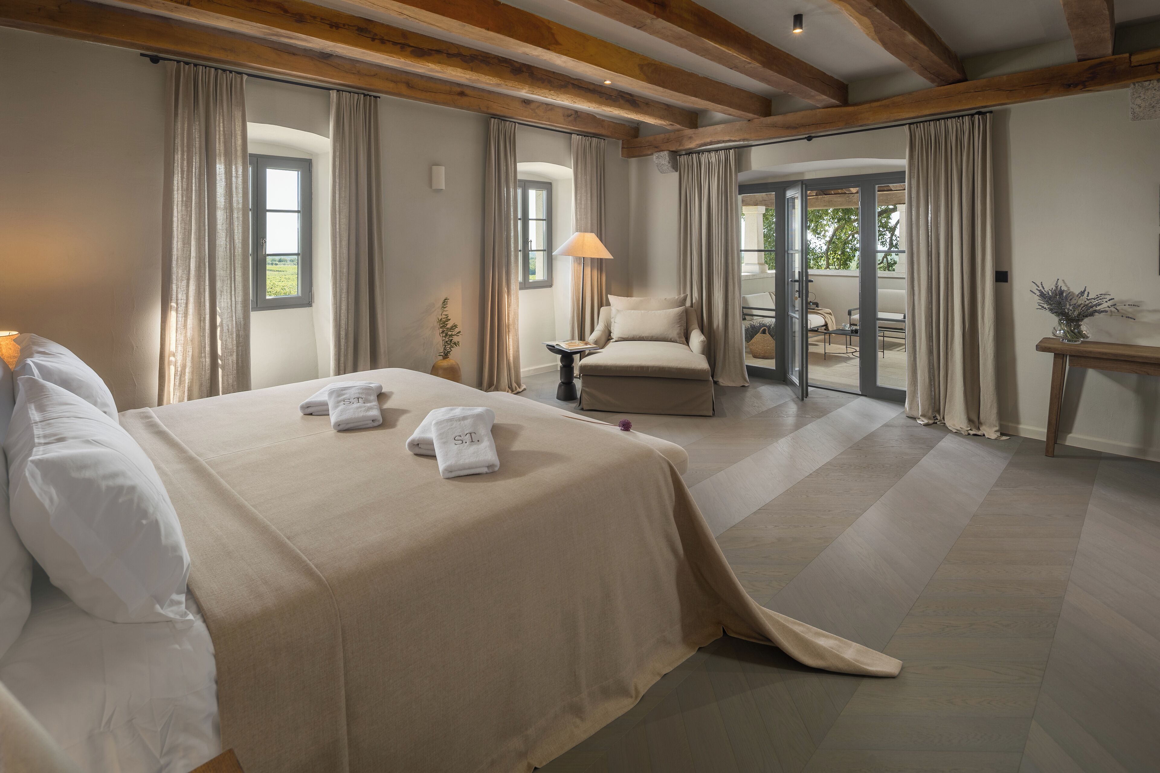 Luxury Double Room, Balcony, Sea View | Desk, laptop workspace, iron/ironing board, free WiFi