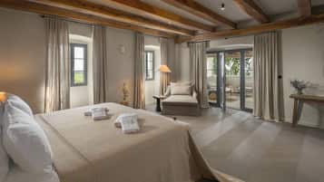 Luksus-dobbeltværelse - balkon - havudsigt | Skrivebord, arbejdsområde til bærbare computere, strygejern/strygebræt