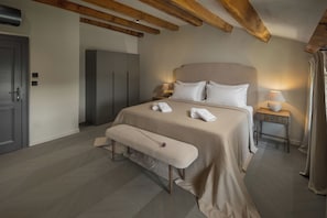 Classic Double Room, Vineyard View