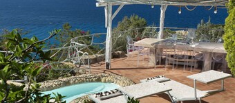 Villa in Torre Delle Stelle with 7 bedrooms sleeps 20