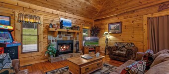 Free Dollywood Tix/HotTub/Dog Friendly/A+ Location