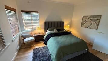 2 bedrooms, iron/ironing board, WiFi, bed sheets