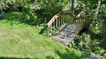 Cottage, 3 Bedrooms | Property grounds