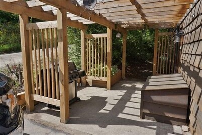 455 Faraday Lake 3 Bedroom Cottage