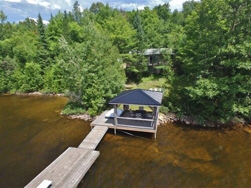 156 Eels Lake 2 Bedroom Cottage