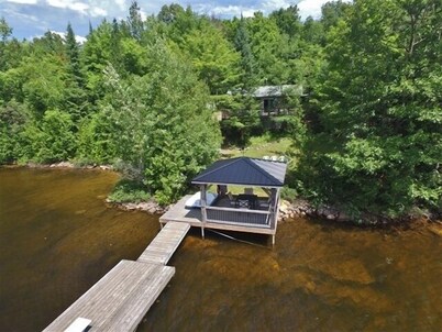 156 Eels Lake 2 Bedroom Cottage