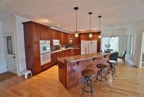 Cottage, 4 slaapkamers | Privékeuken | Een koffiezetapparaat/waterkoker, een broodrooster