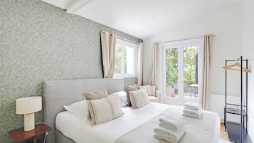 2 bedrooms, desk, iron/ironing board, free WiFi