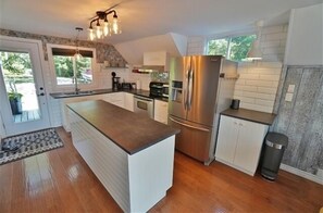 Cottage, 3 Bedrooms | Private kitchen | Fridge, coffee/tea maker, toaster